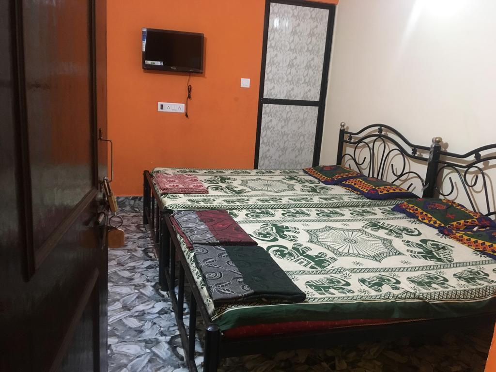 Fernandes Guest House 칼랑굿 외부 사진
